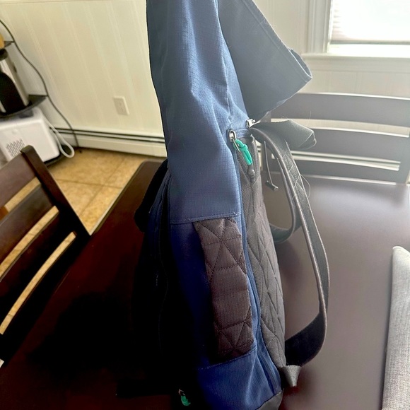 Large Nike TPC Boston Backpack with computer storage. - Picture 3 of 8